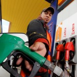 Scopul suprataxarii companiilor petroliere este ieftinirea benzinei